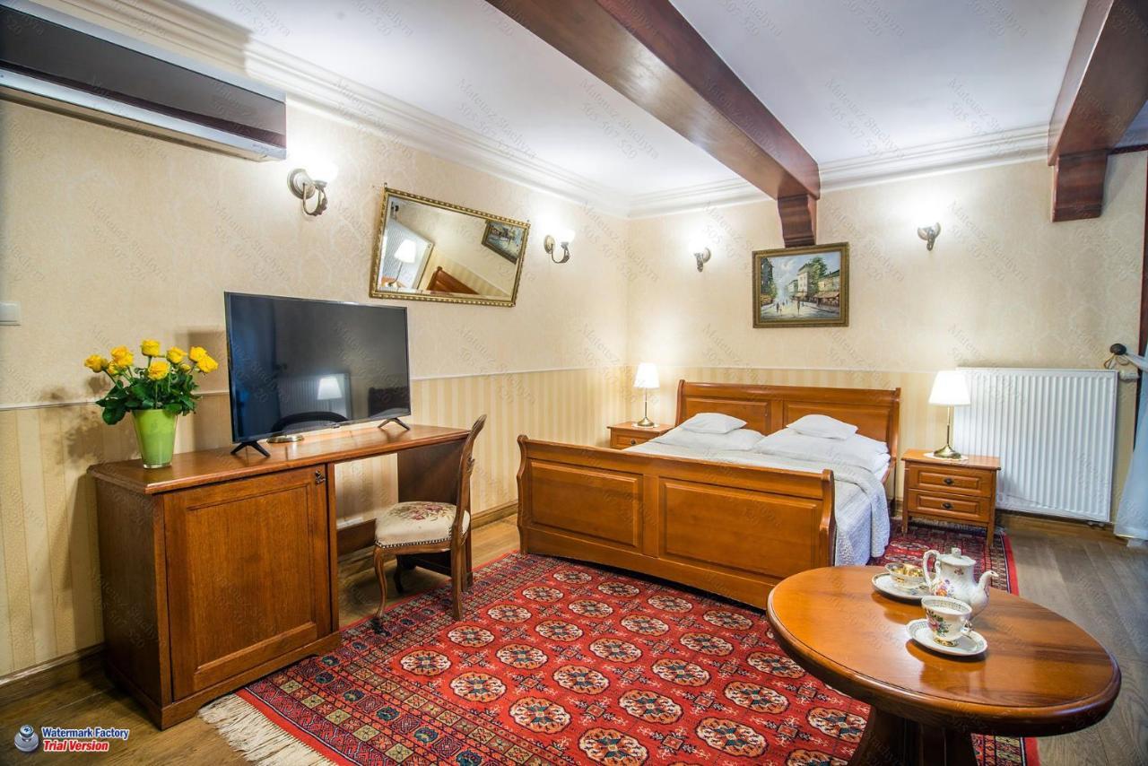 Hotel Dwa Ksiezyce Kazimierz Dolny Exterior photo